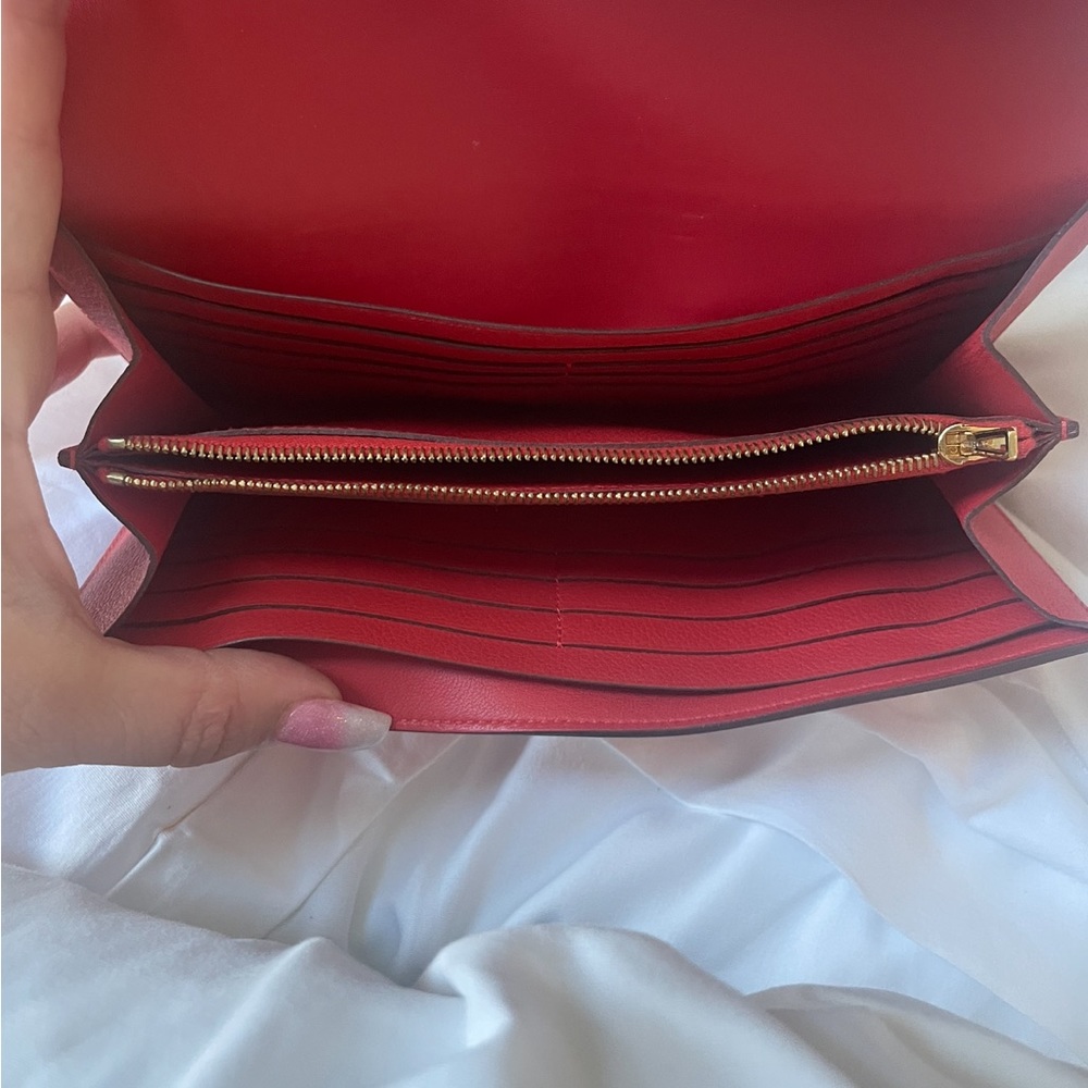 P-feuille Constance Long Veau Rouge Casaque - H Gold very good condition